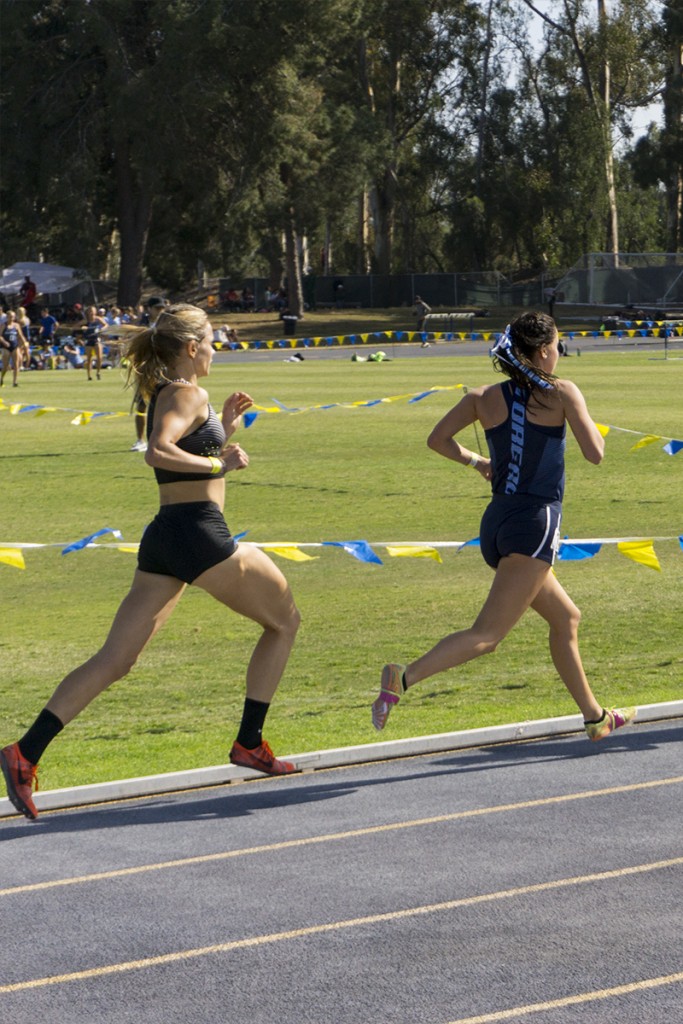 Emily Bernath run Steve Scott Invitational